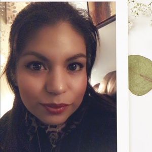 Meet your Posher, Yadira